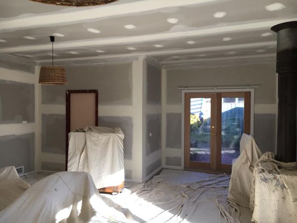 36223037_220227971925387_6041650784985153536_n